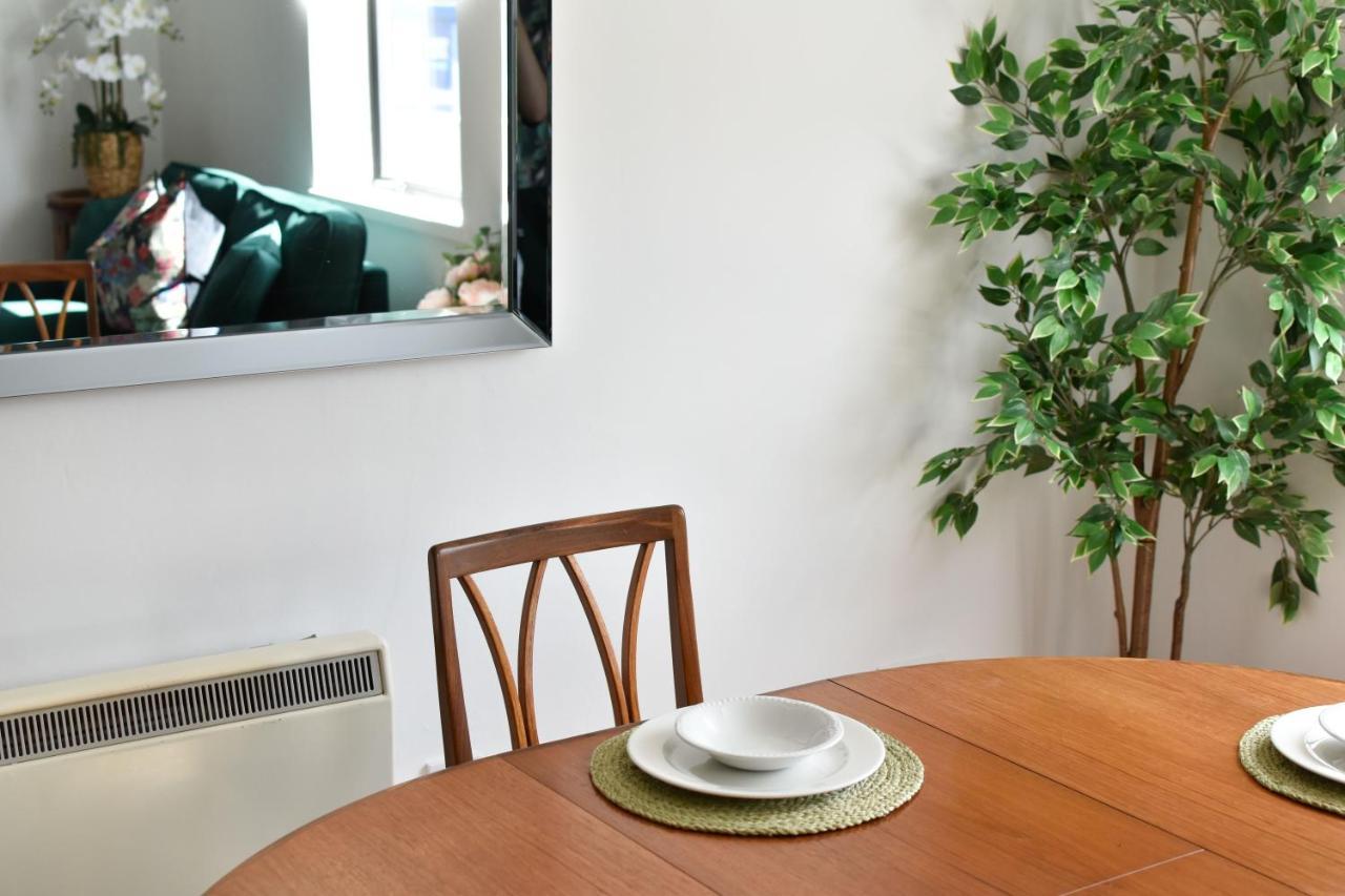 Luxury Spacious 2 Bed Apartment Shilton  Zewnętrze zdjęcie